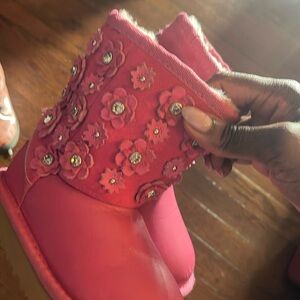 Ugg toodler boot size 8 no box